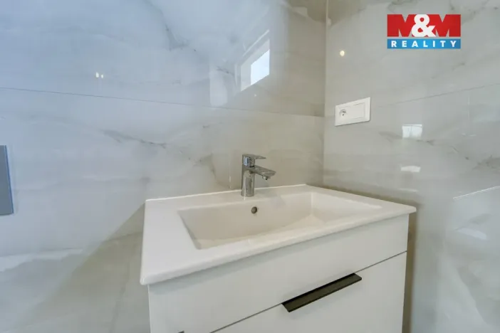 Prodej rodinného domu, Vodochody - Hoštice, Na Kopečku, 168 m2