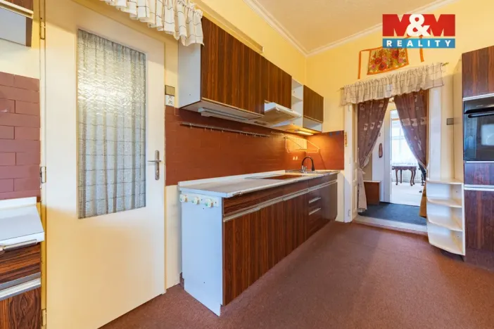 Prodej bytu 4+1, Karlovy Vary - Bohatice, Jáchymovská, 102 m2