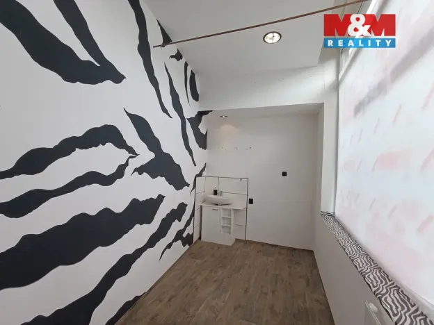 Pronájem obchodního prostoru, Česká Lípa, Okružní, 8 m2