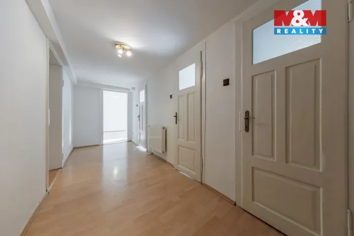 Prodej bytu 4+1, Kraslice, Čs. armády, 136 m2