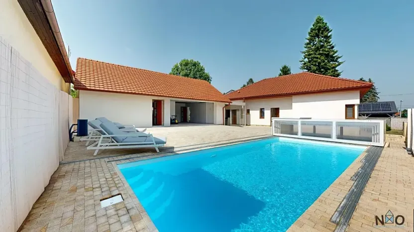 Prodej rodinného domu, Praha - Pitkovice, Žampiónová, 190 m2