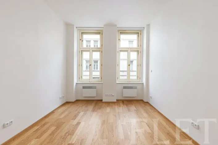 Pronájem bytu 1+kk, Praha - Žižkov, Seifertova, 29 m2