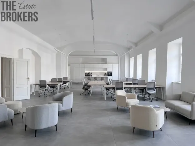 Pronájem kanceláře, Blatná, náměstí Míru, 370 m2