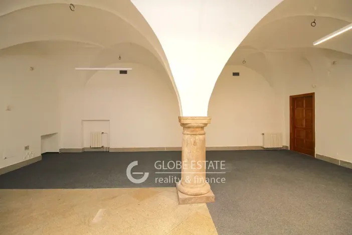 Prodej kanceláře, Jihlava, Masarykovo náměstí, 1141 m2