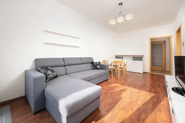 Pronájem bytu 2+kk, Brno, Šmahova, 44 m2