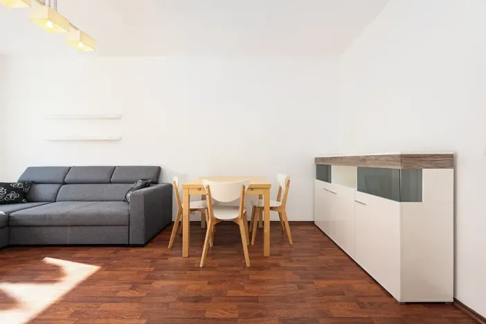 Pronájem bytu 2+kk, Brno, Šmahova, 44 m2