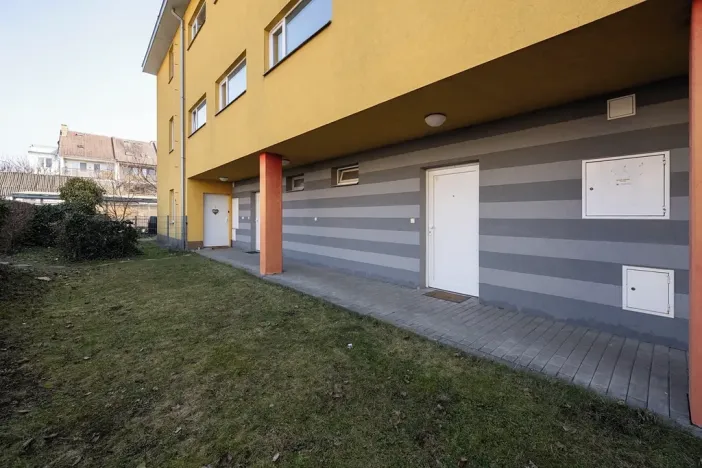 Pronájem bytu 2+kk, Brno, Šmahova, 44 m2