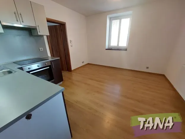 Pronájem bytu 2+kk, Turnov, Nádražní, 39 m2