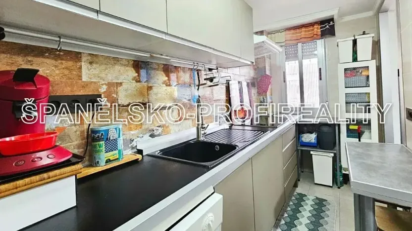 Prodej bytu 3+1, Alicante, Španělsko, 84 m2