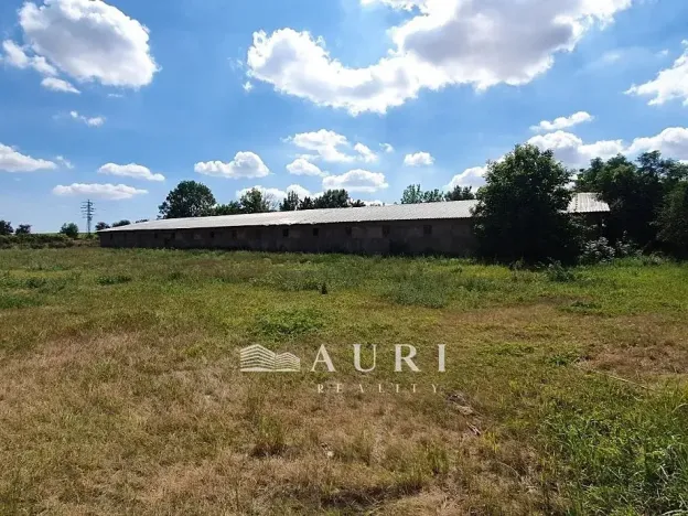 Prodej skladu, Zvoleněves, 7650 m2