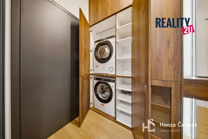 Pronájem bytu 1+kk, Brno, 42 m2