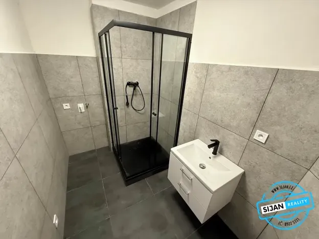 Pronájem bytu 4+1, Opava, Zacpalova, 92 m2