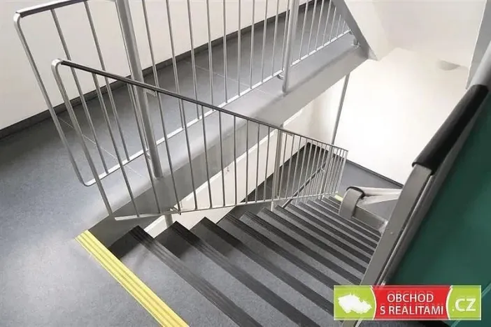 Pronájem bytu 2+kk, Praha, Pujmanové, 40 m2