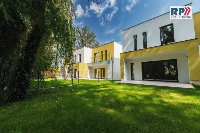 Prodej bytu 5+kk, Praha - Klánovice, U trativodu, 146 m2