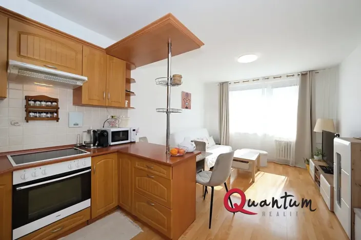 Pronájem bytu 2+kk, Praha - Modřany, Urbánkova, 41 m2