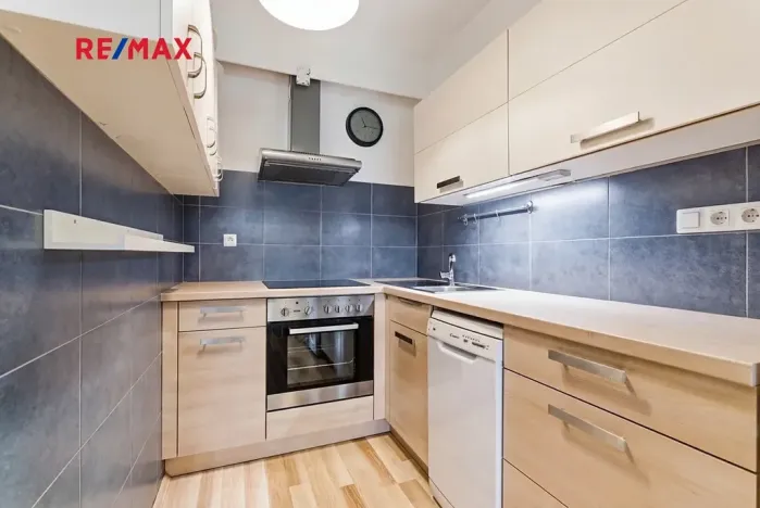 Prodej bytu 2+kk, Praha - Hostavice, U Hostavického potoka, 50 m2