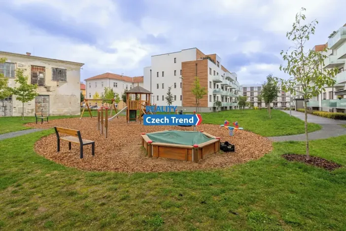 Pronájem bytu 2+kk, Olomouc, Třída Jiřího Pelikána, 59 m2