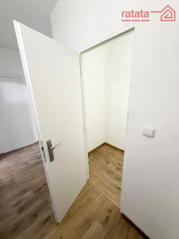 Pronájem bytu 2+1, Chomutov, Jirkovská, 63 m2