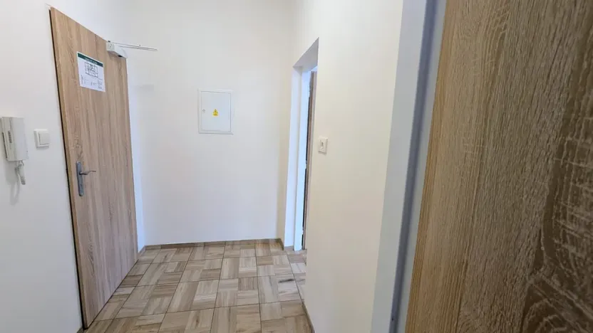 Pronájem bytu 1+kk, Peruc, U Koupaliště, 32 m2