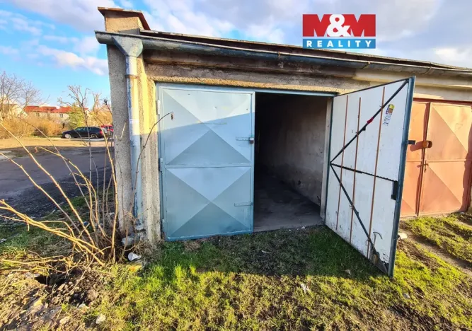 Prodej garáže, Kladno, nám. Karla Kindla, 19 m2