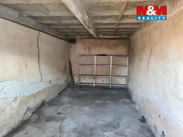 Prodej garáže, Kladno, nám. Karla Kindla, 19 m2