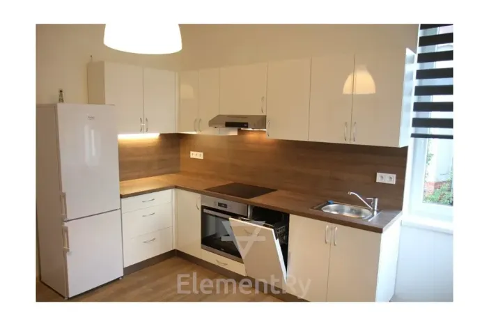 Pronájem bytu 1+1, Hradec Králové, V Lipkách, 32 m2