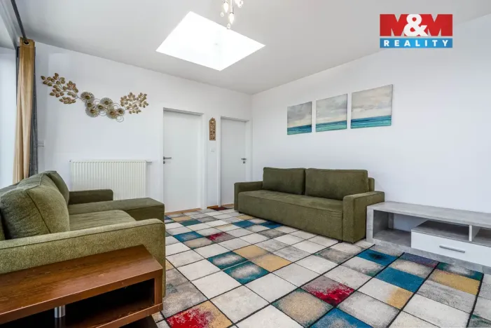 Prodej bytu 3+kk, Horoměřice, Karla IV., 76 m2