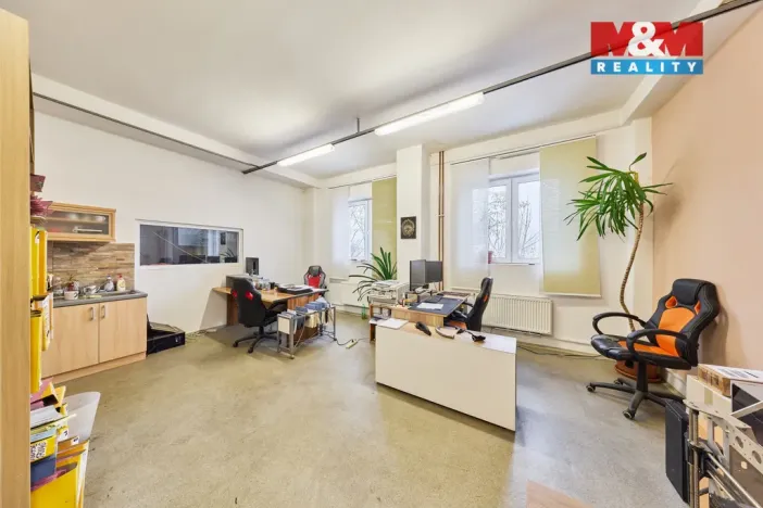 Prodej obchodního prostoru, Trutnov - Horní Staré Město, 1667 m2