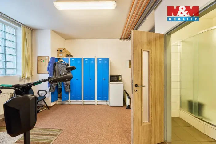 Prodej skladu, Trutnov - Horní Staré Město, 1667 m2