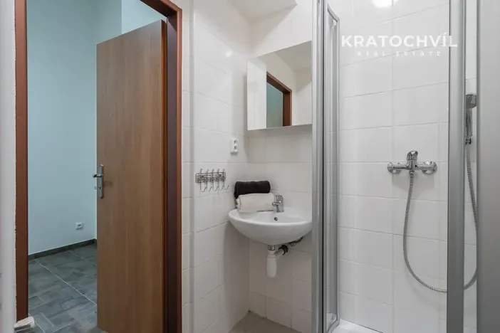 Prodej bytu 3+kk, Praha - Karlín, U nádražní lávky, 101 m2