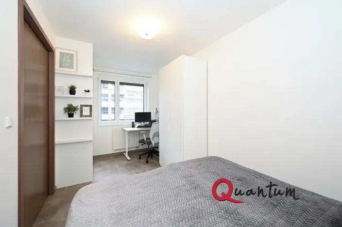 Pronájem bytu 2+kk, Praha - Vysočany, Pod Harfou, 57 m2