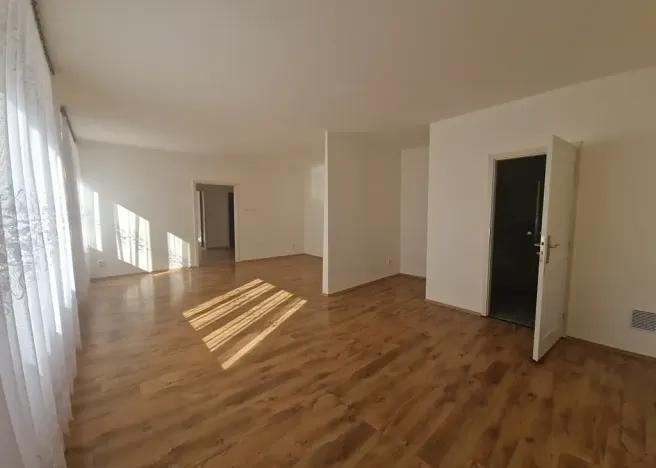 Pronájem bytu 3+1, Praha - Vinohrady, Kouřimská, 68 m2