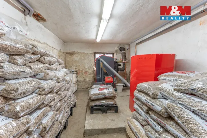 Prodej rodinného domu, Uhlířské Janovice, Fügnerova, 285 m2