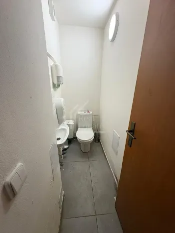 Pronájem restaurace, Praha, Rumunská, 85 m2