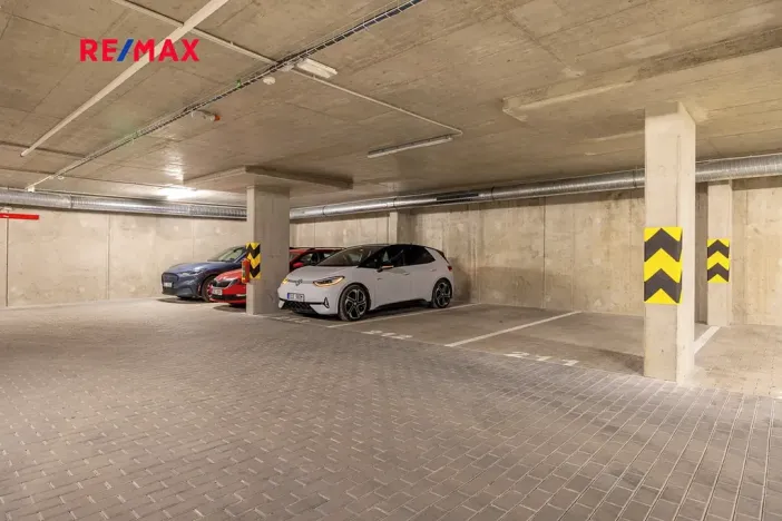 Prodej bytu 1+kk, Praha - Ruzyně, Stočesova, 30 m2