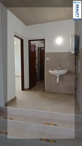 Pronájem výrobních prostor, Srubec, Ledenická-St. Pohůrka, 205 m2