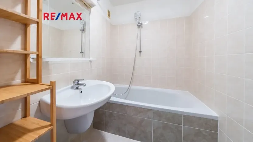 Prodej bytu 3+kk, Praha - Modřany, Jordana Jovkova, 62 m2