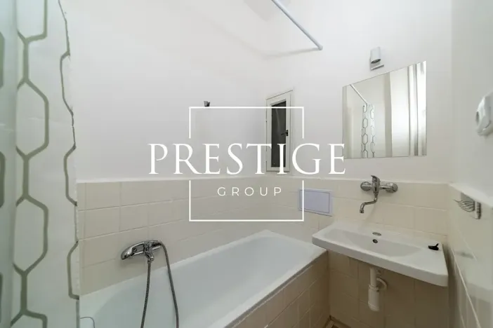 Pronájem bytu 1+kk, Praha - Žižkov, Biskupcova, 31 m2