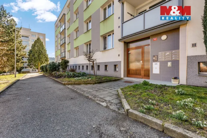 Prodej bytu 2+1, Holoubkov, 61 m2