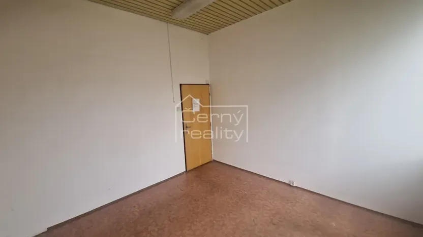 Pronájem kanceláře, Pardubice, Mezi Mosty, 65 m2