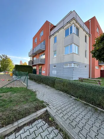 Pronájem bytu 2+kk, Jesenice, V Roháči I., 50 m2