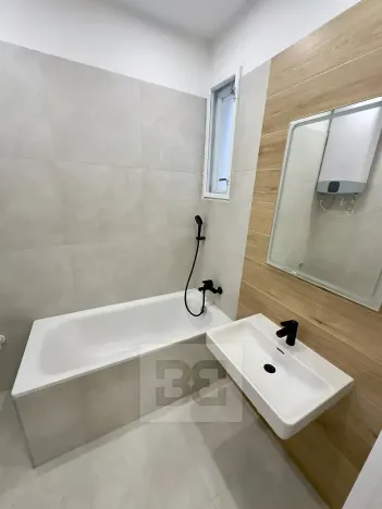 Pronájem bytu 2+kk, Praha - Smíchov, Křížová, 51 m2