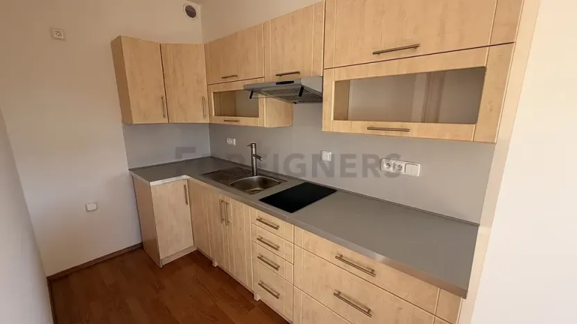 Pronájem bytu 2+kk, Praha, Komořanská, 61 m2