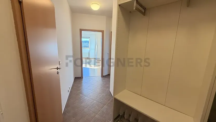 Pronájem bytu 2+kk, Praha, Komořanská, 61 m2