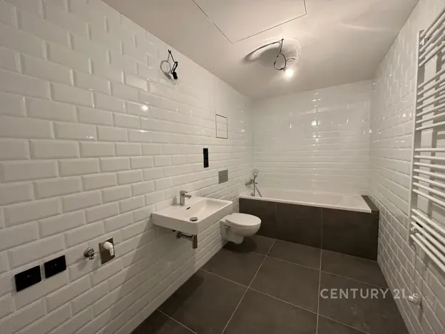 Prodej kanceláře, Praha - Vysočany, Kolbenova, 69 m2