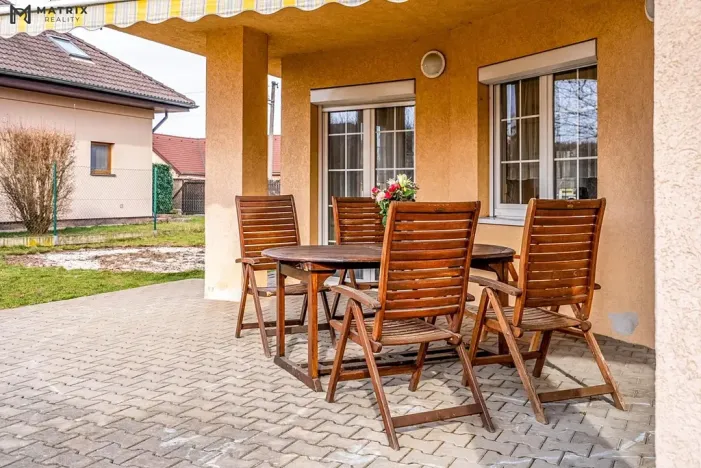 Prodej rodinného domu, Praha - Písnice, V zákopech, 294 m2