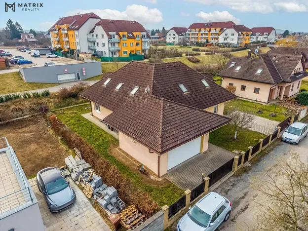 Prodej rodinného domu, Praha - Písnice, V zákopech, 294 m2