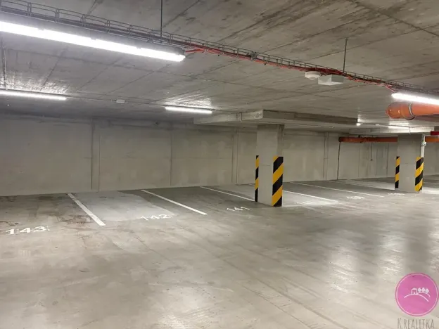 Pronájem garážového stání, Olomouc, Aloise Rašína, 13 m2