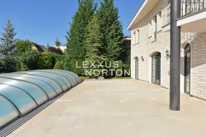 Pronájem vily, Praha - Nebušice, Spojová, 600 m2