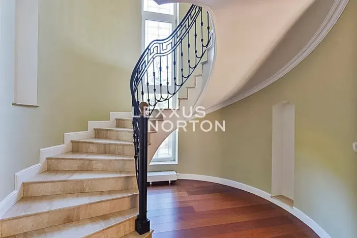 Pronájem vily, Praha - Nebušice, Spojová, 600 m2